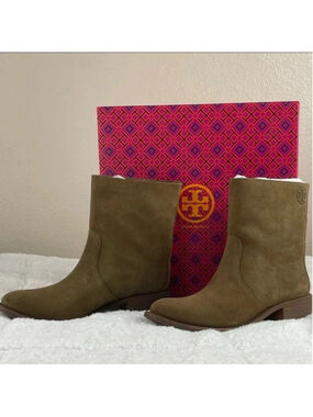Tory Burch, Siena Bootie, Color River Rock, Size 7.5, Ankle length, Suede